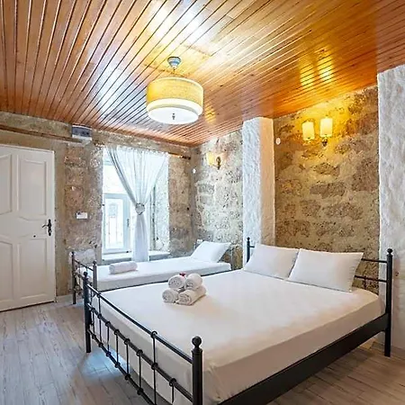 Imerek Tas Ev Alacati 3* Ciftlikkoyu